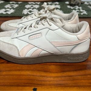 Reebok Women's Cream and Pink Sneakers